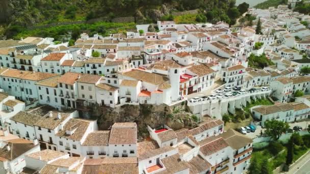 Zahara Sierra Andaluzia Vista Aérea Casas Caiadas Ostentando Telhados Ferrugem — Vídeo de Stock