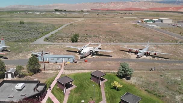 飞行和空中消防博物馆的空中景观 它是位于怀俄明州格雷布尔的一个私营非营利航空和航天博物馆 — 图库视频影像