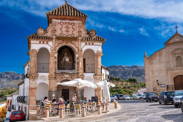 Antequera Espanja Huhtikuu 2023 Turistit Pitkin Antiikin Kaupungin Kaduilla — kuvapankkivalokuva