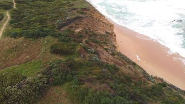 オーストラリアの無人機からの12人の使徒の海岸線の航空撮影 オーバーヘッドビュー — ストック動画