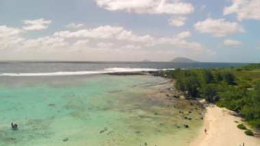Gabriel Adası, Mauritius. Güneşli bir günde İHA 'dan hava görüntüsü.