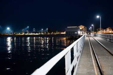 Gece Busselton Jetty, Avustralya.