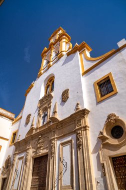 Sevilla 'daki eski bina - İspanya.