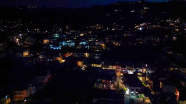 Yunanistan 'da, geceleyin Zelos Kasabasının havadan görünüşü.