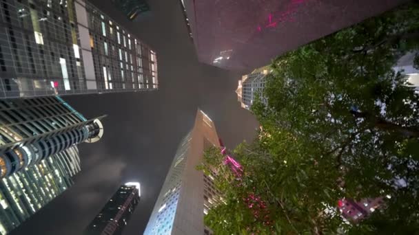 Himmelsrichtung Nacht Blick Auf Singapur Wolkenkratzer — Stockvideo