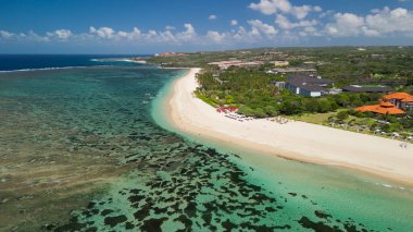 Bali, Endonezya 'daki Nusa Dua Sahili' nin havadan görünüşü