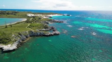 Rottnest Adası 'ndaki Geordie Körfezi Sahili ve Gölleri, hava manzarası - Avustralya