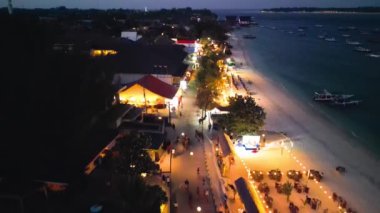 Gili Trawangan, Lombok 'un gece hava görüntüsü.