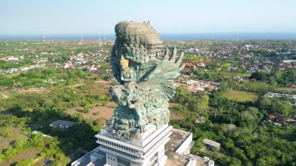 Удивительный Вид Воздуха Патунг Гаруда Висну Кенкана Бали Индонезия — стоковое видео