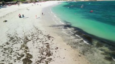 Lombok, Endonezya 'daki Tanjung Aan Sahili' nin havadan görünüşü.