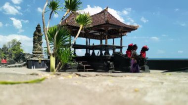 Lombok, Endonezya 'daki Batu Bolong Tapınağı' nın hava görüntüsü.