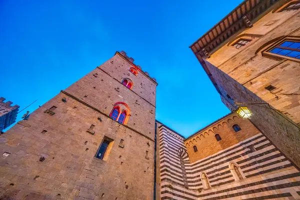Древние Средневековые Здания Вольтерры Ночью Тоскана Италия — стоковое фото