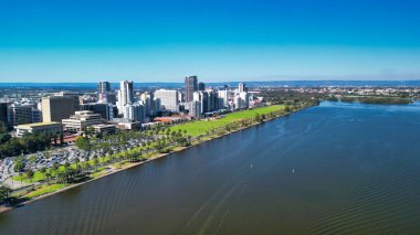 Perth Cityscape ve Swan River 'ın hava manzarası, Avustralya.