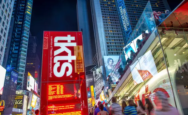 New York City Juni 2013 Times Square Natten – stockfoto