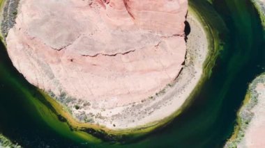 Arizona 'da Horseshoe Bend' in havadan görünüşü.