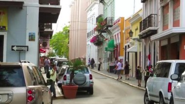 San Juan, Porto Riko - 15 Nisan 2009 Güneşli bir öğleden sonra şehrin sokakları.