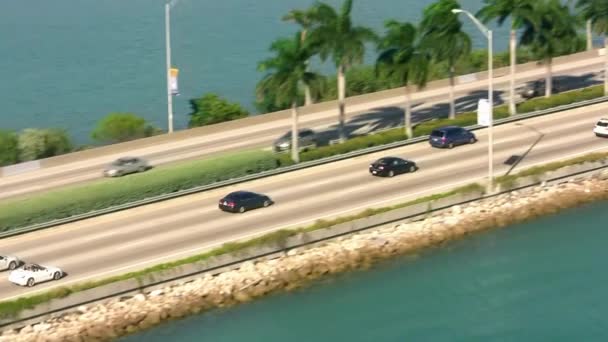 Macarthur Causeway Solig Dag Flygfoto Över Miami Beach — Stockvideo