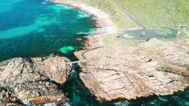 Kanal Kayalıkları 'nın sahil şeridi, Yellingup, Margaret Nehri Bölgesi.