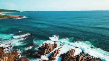 Kanal Kayalıkları 'nın sahil şeridi, Yellingup, Margaret Nehri Bölgesi.