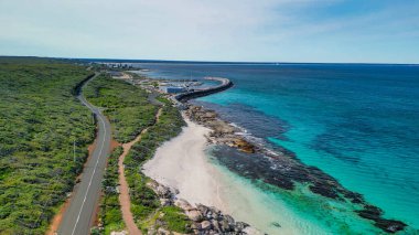 Cape Leeuwin Avustralya 'nın en güneybatı anakarasıdır..