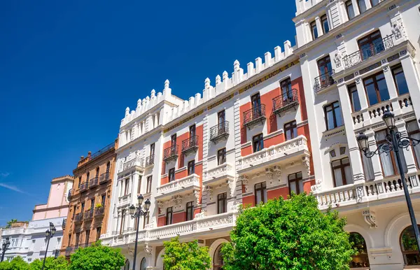 Gebäude Und Geschäfte Der Calle San Fernando Zentrum Von Sevilla — Stockfoto