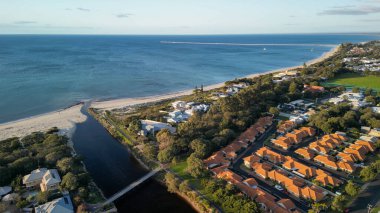 Günbatımında Busselton 'un hava manzarası, Batı Avustralya.