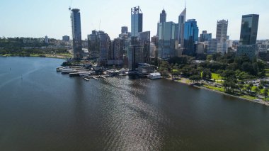 Perth Cityscape ve Swan River 'ın hava manzarası, Avustralya.