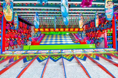 Santa Monica, CA - 1 Ağustos 2017 Güneşli bir günde Güzel Santa Monica İskelesi.