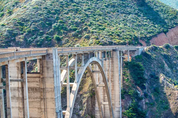 Kaliforniya, Big Sur 'un güzel kıyı şeridi. Bixby köprüsü.