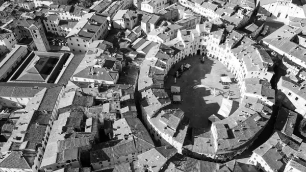 意大利托斯卡纳Lucca Anfiteatro广场的空中景观 — 图库照片