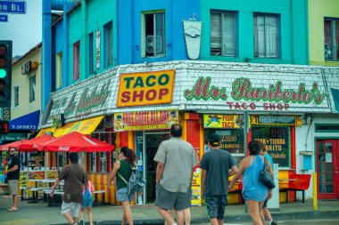 San Diego - 31 Temmuz 2017: sabah Mission Beach caddeleri.