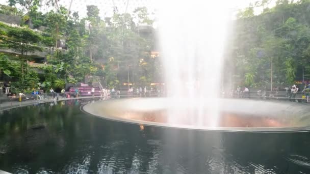 Singapore September 2023 Water Games Jewel Waterfalls — Stock Video
