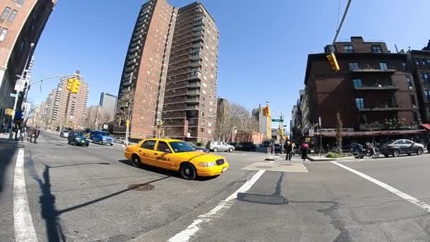New York Marzo 2012 Traffico Taxi Una Soleggiata Mattinata Invernale — Video Stock