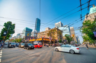 Vancouver, Kanada - 10 Ağustos 2017: Şehir merkezinde sokaklar ve binalar-