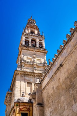 Cordoba 'daki Mezquita Camii-Katedrali' nin dış görünüşü - İspanya