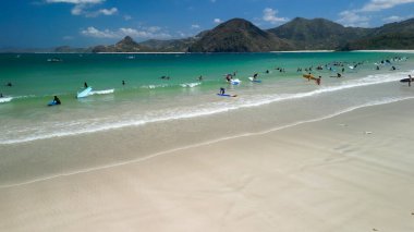 Lombok, Endonezya 'daki Selong Belanak Sahili' nin hava görüntüsü.