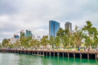 San Diego ufuk çizgisi kıyı boyunca, California.