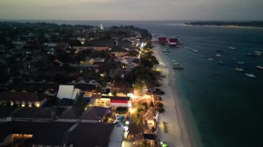 Gili Trawangan, Lombok 'un gece hava görüntüsü.