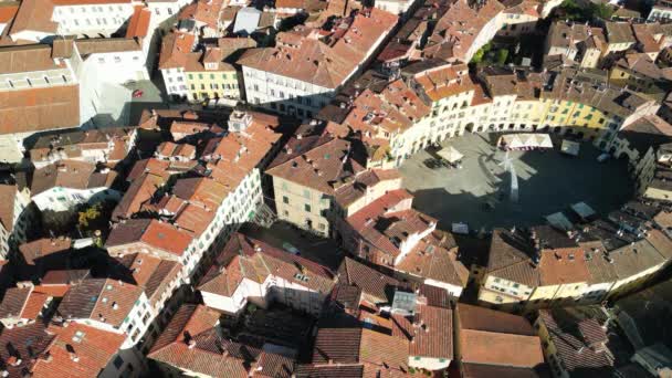 Lucca Toskana Piazza Anfiteatro Ortaçağ Binalarıyla Şehir Merkezinin Havadan Görünüşü — Stok video