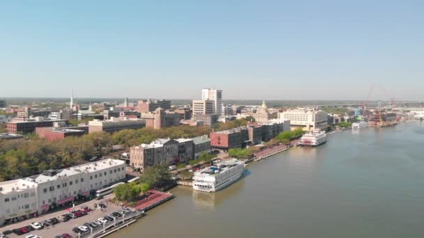 Aerial View Savannah Skyline River Drone Georgia Usa — Stockvideo