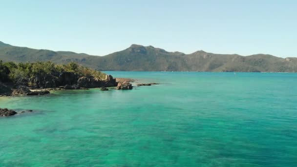 Aerial View Black Island Coral Sea Whitsunday Islands Australia — Stockvideo