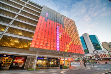 Adelaide, Avustralya - 15 Eylül 2018: Güzel bir öğleden sonra şehrin sokakları.