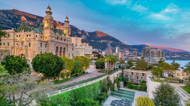 Montecarlo 'da. Gün batımında Monako 'nun gökyüzü manzarası.