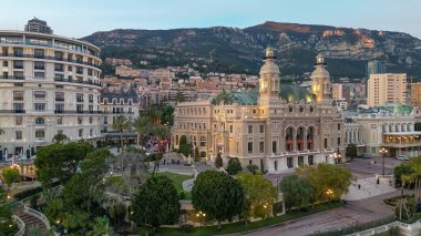 Montecarlo 'da. Gün batımında Monako 'nun gökyüzü manzarası.