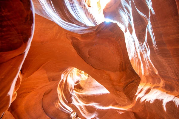 Krásný Široký Pohled Neuvěřitelné Pískovcové Útvary Slavném Antelope Canyonu Slunečného — Stock fotografie