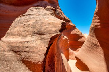 Navajo Yukarı Antilop Kanyonu Powell Gölü Navajo Kabile Parkı içinde, Page, AZ yakınlarında.
