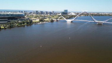 Perth, Avustralya 'daki Claise Brook ve Mardalup Park' ın havadan görüntüsü