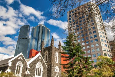 Melbourne şehir merkezindeki modern ve antik binalar güzel güneşli bir günde, Avustralya.