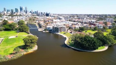 Perth, Avustralya 'daki Claise Brook ve Mardalup Park' ın havadan görüntüsü