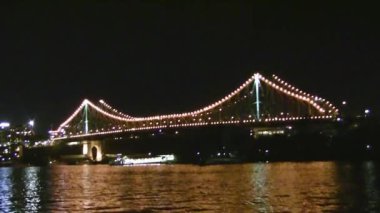 Brisbane, Avustralya 'daki Gece Masalı Köprüsü.